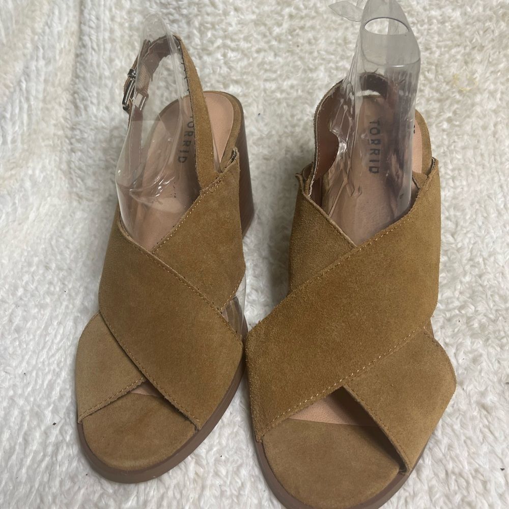 Torrid Genuine Suede tan crisscross Block Heels Sandals SZ 10W